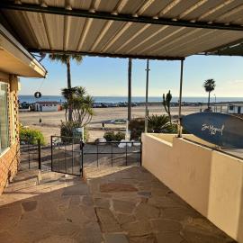 Oceanfront House Surf and Relax，San Miguel的飯店