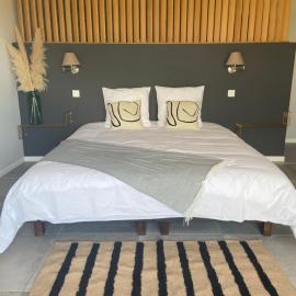Rondinara Camara - Lecci Lodge – hotel w mieście Lecci