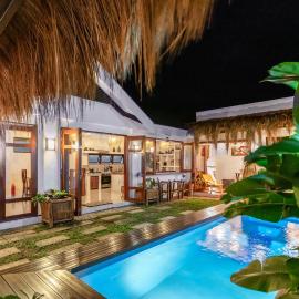 Bali-Inspired Villa with Private Pool ,Sleeps 10, hotel sa Boac