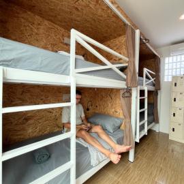 Bunkhouse Koh Phangan, מלון בטונגסלה
