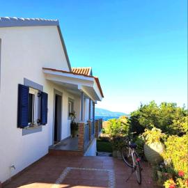 Giota's apartment 100m fro the beach