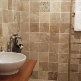 Le Tournebride: Solliès-Ville şehrinde bir otel