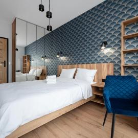 Łódź Fabryczna Blissful Space Apartment by BookingHost, hotel v Lodži