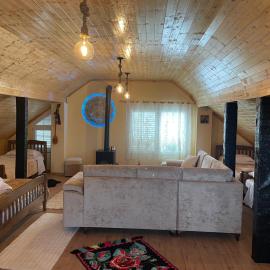 Riza Apartment، فندق في Pukë