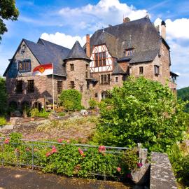 Hotel Burg Arras, hotel en Alf