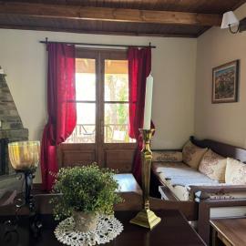 Matias Kastanies Appartements with privat parking, hotel a Rakhónion
