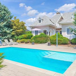 no 74 Villa Betty with swimming pool