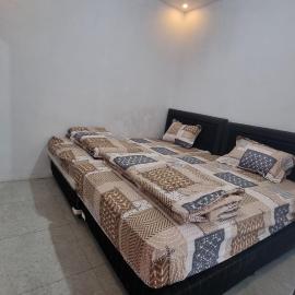 Dieng Puri Homestay, hotel v mestu Diyeng
