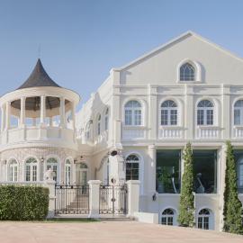 CastellStay โรงแรมในแคมป์สน