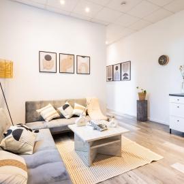 Garden Apt Leverkusen 15 min Cologne fair, 19 min Duesseldorf, family friendly