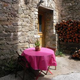 Studio à Générargues, en Cévennes, proche Anduze，位于Générargues的酒店
