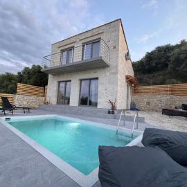 Villa Maria, hotel v mestu Stalós