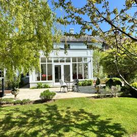 Stunning and luxurious Manor House holiday home