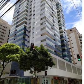 Ótima localização, varanda, quartos com ar condicionado