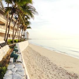 บ้านมนชเลชะอำ ติดชายหาด Baan Monchale, hotel em Ban Sa