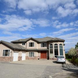 Green Leaf Home Stay, hotel i West Kelowna