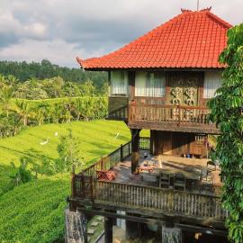The Ravaya Arim Villa -Peaceful, Romantic, Natural, hotel v destinaci Blimbing
