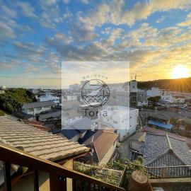 勝浦一望貸切宿 Tona Katsuura Entire House Rental TONA, hótel í Katsuura