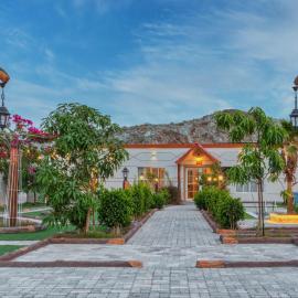 Private Farmstay Great Mountains view, hotel di Fujairah