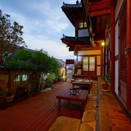 Jeonju Cheonnyeoneui Achim Hanok Pension, hotelli kohteessa Jeonju