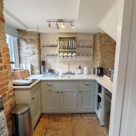 Wishbone Cottage In The Cotswolds, hotel a Fairford