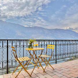 Villa Miralago