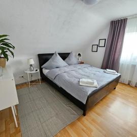House Tinz - Cozy cottage in a quiet location, hotel in Heilbronn