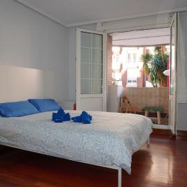 Apartamento con piscina de junio a septiembre y a 100 m de la playa, hotel v destinaci Castro-Urdiales