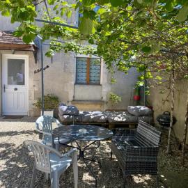 La Solangette, petite maison confortable et calme, hotel in Bleigny-le-Carreau
