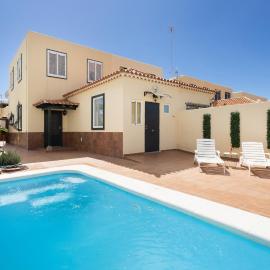 Villa Luxury with pool Tenerife, hotel in Las Galletas