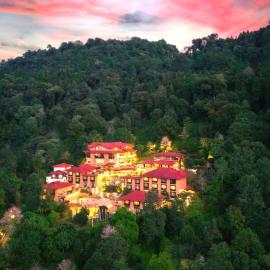 The Chumbi Mountain Retreat & Spa, Pelling- A Club Mahindra Associate, hotel sa Pelling