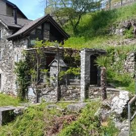 Intragna में, होटल Rustico "Casa di Sasso"