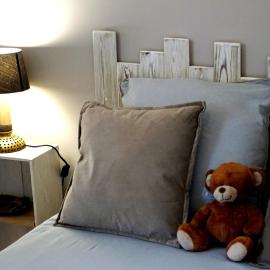 Les Logis de Léa、Saint-Beauzélyのホテル