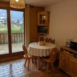 Appartement 2 pièces, capacité 5 pers, animaux admis, terrasse, parking - FR-1-676-211