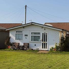 Animal friendly Sea 2 mins away
