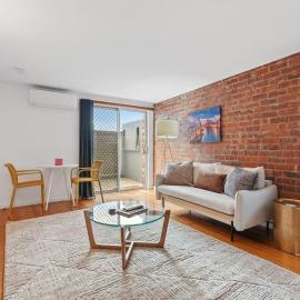 Studio Stay, Walk to City and Food