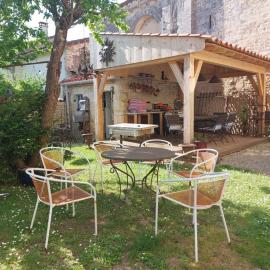 le vieux prieure, hotell i Cressé