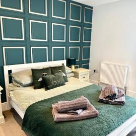 Alsager Town Centre Apartment