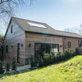 Aylesford-House-Sleeps 2 & 1 infant-Parking
