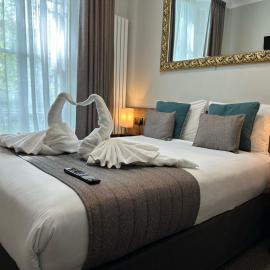 Tudor Court Hotel