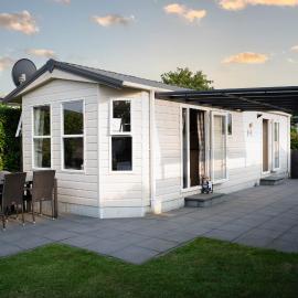 Mikas Ferienhaus mit Flussblick