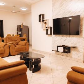 New 2Bed RealShala-Adjiringanor, hotel v destinácii Ashalebotwe