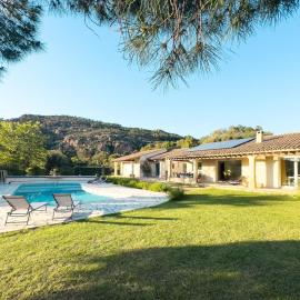 Exclusive Authentic Riviera Villa - Private Pool, Pétanque Court, Panoramic Mediterranean Sea & Estérel Mountain Views