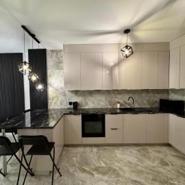 Drahan Apartment 14، فندق في رادوم