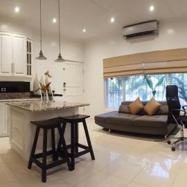 Condo Niko - Centrally Located, Steps to Beach!, hotell sihtkohas Tamarindo