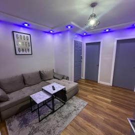 Luxury Modern Apartment, Sleeps 4 and Games Room, hotel a Bolton