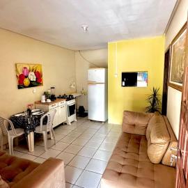 Suíte privativa com cozinha completa, ar e Wi-Fi, hotel in Palmas