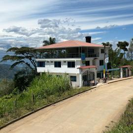Estancia la Cascada، فندق في Florián