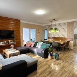 Nimród Apartman Balatonfenyves, hotel in Balatonfenyves
