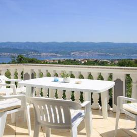 Seaview Apartment with two bedrooms and pool, hotel in Polje